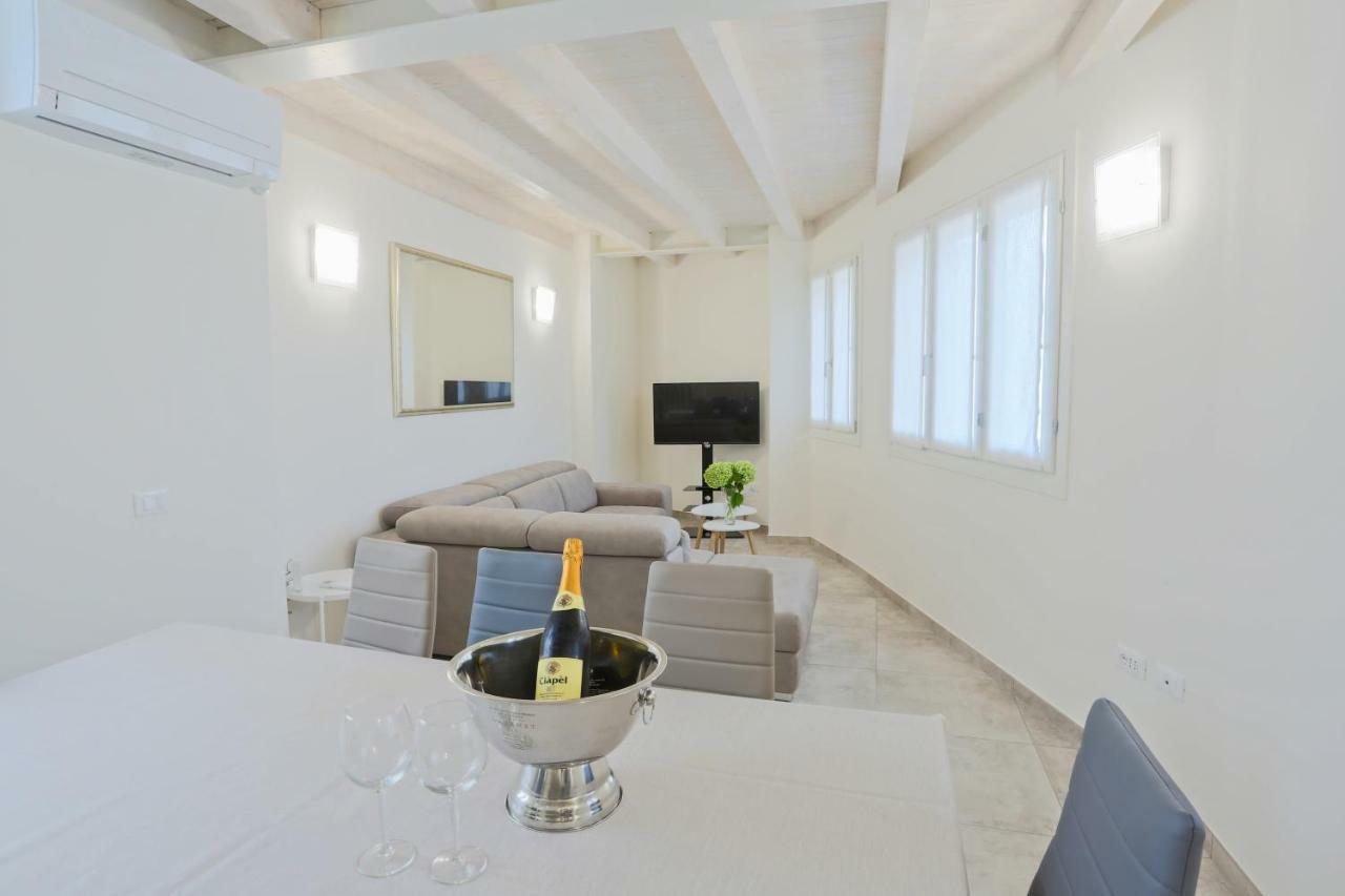 Casa Vacanze Marconi 22 Marone Exteriör bild